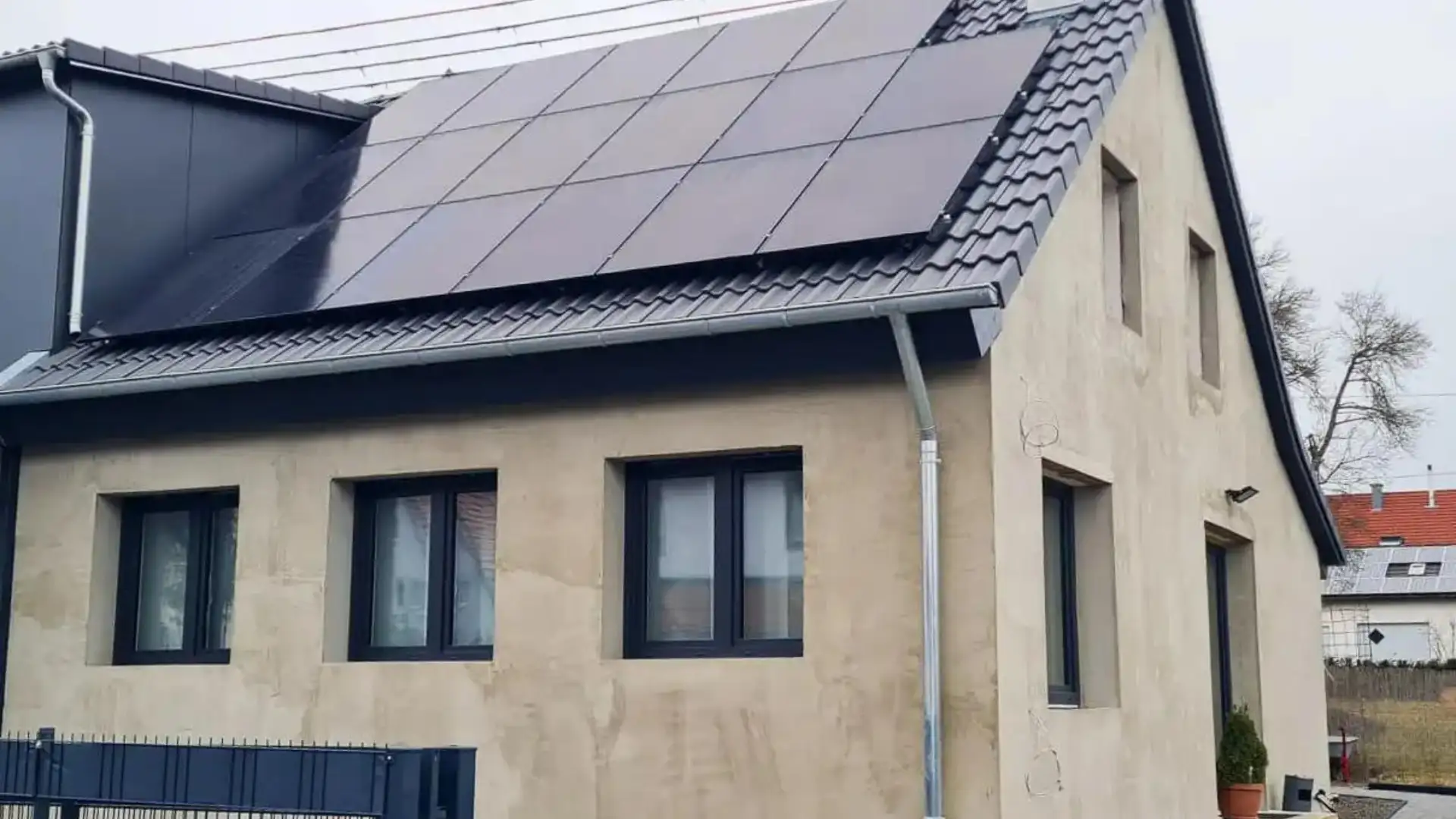 Haus mit Solaranlage